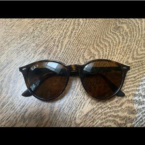 Polarized Ray Bans RB4305